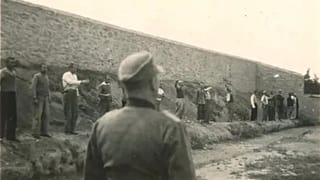 Φωτογραφία από τις εκτελέσεις Ελλήνων αντιστασιακών από τους ναζί στην Καισαριανή