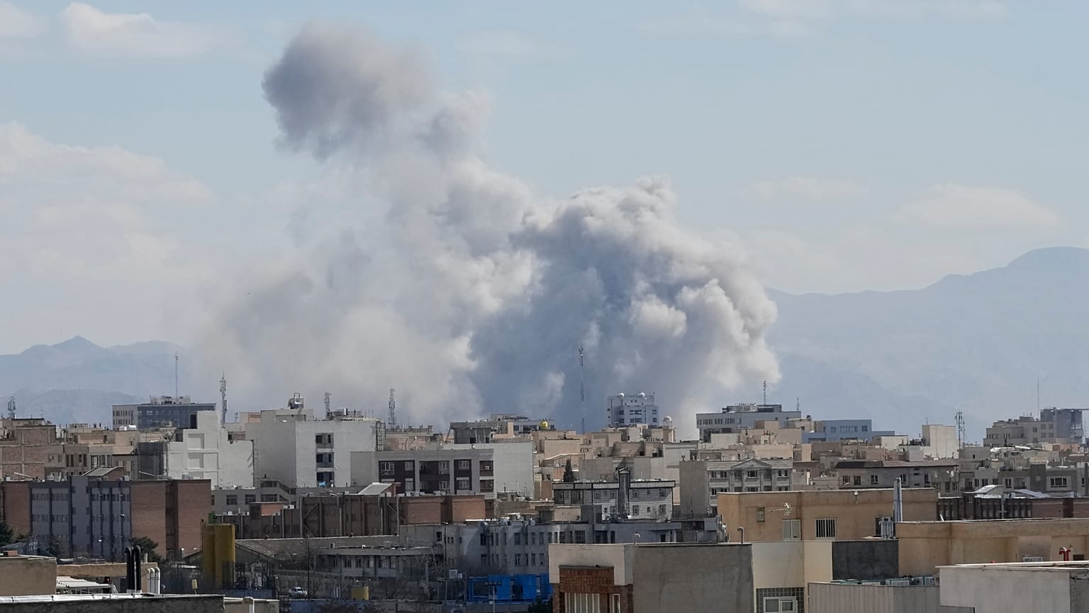 Esplosioni a Teheran