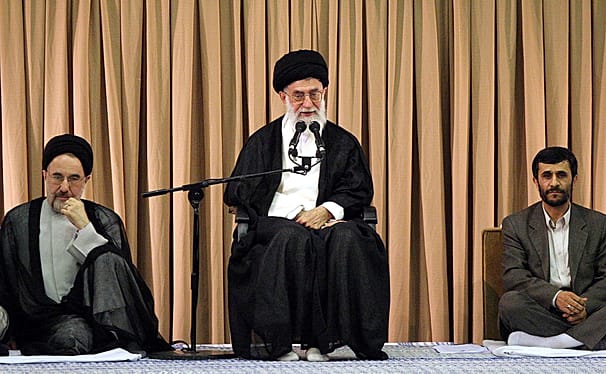 علی خامنه‌ای در جریان اعتراضات سال ۱۳۸۸، با حمایت از احمدی‌نژاد در مقابل موسوی، خاتمی و هاشمی تاکید کرد که نظرش به احمدی‌نژاد نزدیک‌تر است