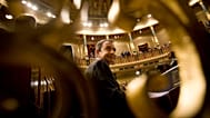 ARCHIVO: José Luis Rodríguez Zapatero antes de comenzar su discurso durante un debate en la Cámara de los Diputados en Madrid, el 8 de abril de 2008.