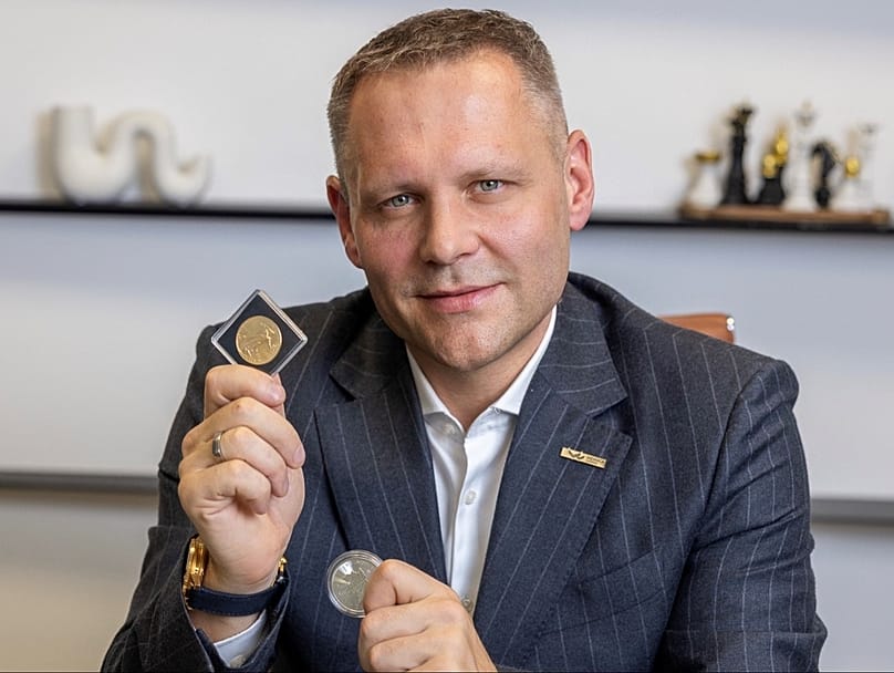 Paweł Mazurek, prezes Mennicy Mazovia zauważa wzrost zainteresowania fizycznym kruszcem rok do roku wśród inwestorów prywatnych w Polsce.