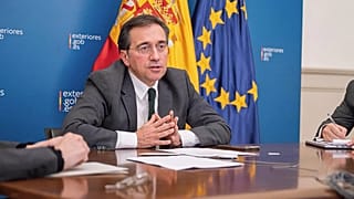 El ministro de Asuntos Exteriores de España, José Manuel Albares Bueno, en una reunión tras la escalada en las tensiones en Oriente Medio.