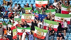İranlı futbolseverler Avustralya'da, Güney Kore ile oynanan Kadınlar Asya Kupası maçında takımlarını desteklerken, 2 Mart 2026