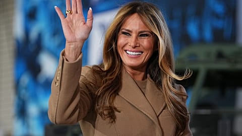 Melania Trump, ABD Başkanı Donald Trump'ın Kuzey Carolina'da asker aileleriyle bir araya geldiği etkinlikte, 13 Şubat 2026