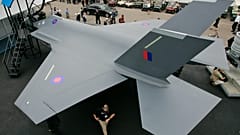 ARCHIV: Die F-35 Lightning II von Lockheed Martin beim Luft- und Raumfahrt-Salon Farnborough in England im Juli 2010.