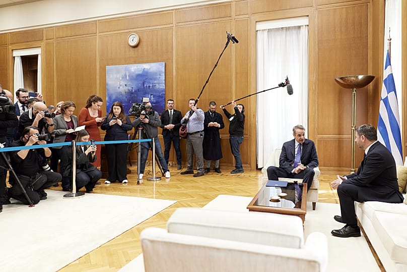 Συνάντηση Κυριάκου Μητσοτάκη με Νίκο Ανδρουλάκη