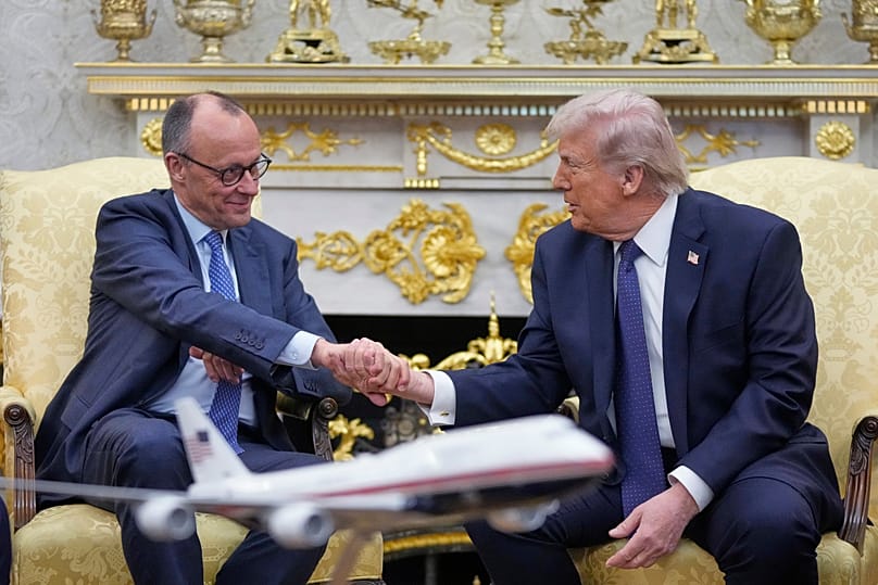 Ο Τραμπ κατέστησε σαφές ότι σέβεται τον Μερτς σε σύγκριση με την Άνγκελα Μέρκελ.