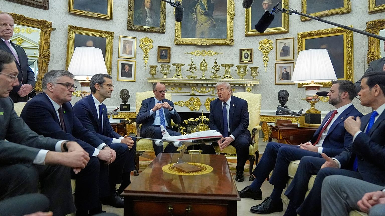 دونالد ترامپ و فردریش مرتس