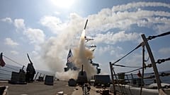 Lancio di un missile da una nave della Marina Militare statunitense a sostegno dell'operazione Epic Fury sabato 28 febbraio 2026