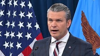 Verteidigungsminister Pete Hegseth spricht während einer Pressekonferenz im Pentagon am Mittwoch, dem 4. März 2026, in Washington.
