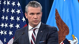 Verteidigungsminister Pete Hegseth spricht während einer Pressekonferenz im Pentagon am Mittwoch, dem 4. März 2026, in Washington.