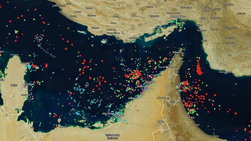 Une carte en temps réel du détroit d'Ormuz sur le site MarineTraffic, le 4 mars 2026 à 17h30. Trafic nul dans le détroit en H à D 