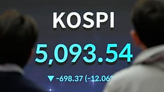 Seul’daki Kore Borsası’nda bir ekranda Kore Bileşik Hisse Senedi Fiyat Endeksi (KOSPI), 4 Mart 2026 Çarşamba günü gösteriliyor.