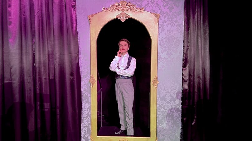 Szymon Pacholec w roli Doriana Greya, Teatr Roma, 4.03.2026