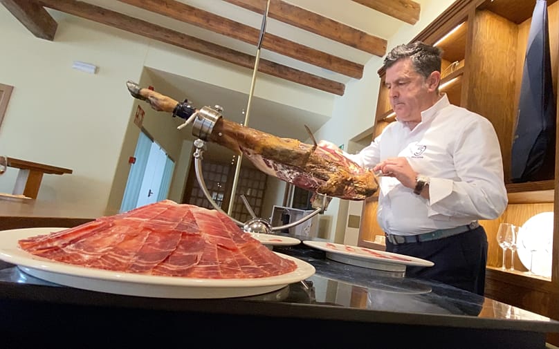 Severiano Sánchez, especialista em cortar presunto