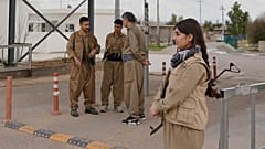 القوات الكردية على الحدود مع إيران