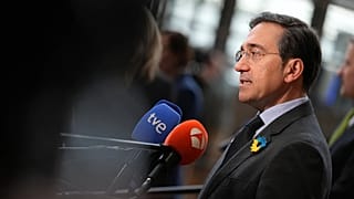 José Manuel Albares, ministro de Asuntos Exteriores de España, durante un Consejo Europeo del 23 de febrero de 2026