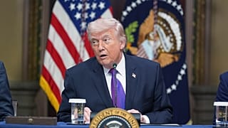 الرئيس دونالد ترامب يتحدث خلال فعالية حول تعهد حماية دافعي الفواتير في غرفة المعاهدة الهندية بمبنى أيزنهاور التنفيذي التابع لمجمع البيت الأبيض، يوم الأربعاء 4 مارس 2026، 