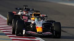 Il pilota della Visa Cash App Racing Bulls Arvind Lindbald in pista nei test pre-stagionali a Sakhir, in Bahrein, nel 2026.