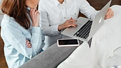 In der Techbranche ist nicht einmal jede fünfte Stelle mit einer Frau besetzt; ein neuer Bericht warnt, ohne Gegenmaßnahmen könnte der Anteil weiter sinken.