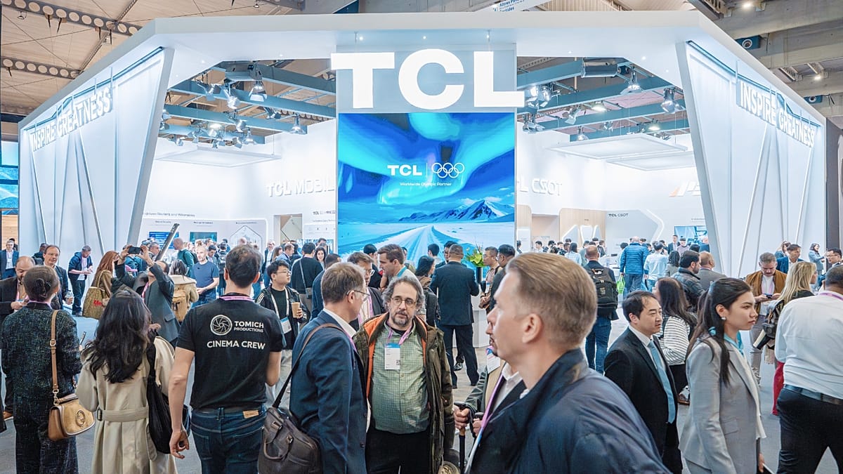 Beyond the AI hype: why the screen is the hero of MWC 2026