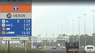 Afrique du Sud : au Cap, le projet du mur anti-criminalité sur l'autoroute divise l’opinion 