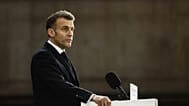 Prezydent Francji Emmanuel Macron wygłasza przemówienie w bazie marynarki wojennej okrętów podwodnych w Ile Longue w Crozon we Francji, 2 marca 2026 r.