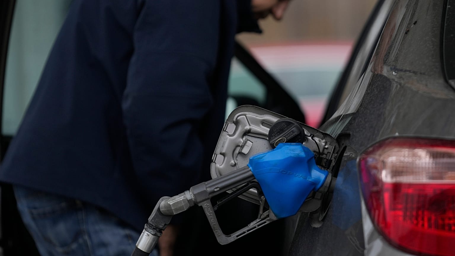 Illusztráció: tankolás