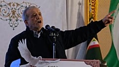 Der iranische Präsident Masoud Pezeshkian spricht während einer Zeremonie in Teheran, 1. Januar 2026