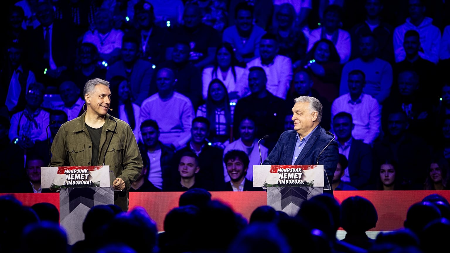 Lázár János és Orbán Viktor egy debreceni fideszes kampányrendezvényen 2026. március 7-én