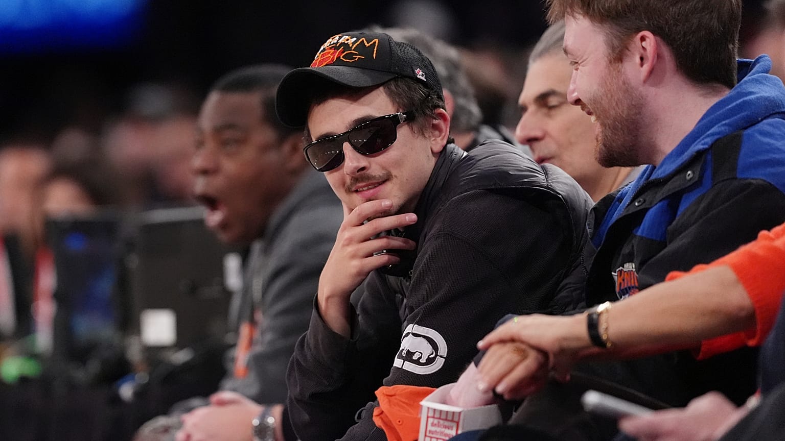 Timothée Chalamet lors de la seconde mi-temps d'un match de NBA entre les New York Knicks et les Portland Trail Blazers, le 30 janvier 2026.