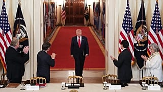 Donald Trump witany na konferencji w Białym Domu