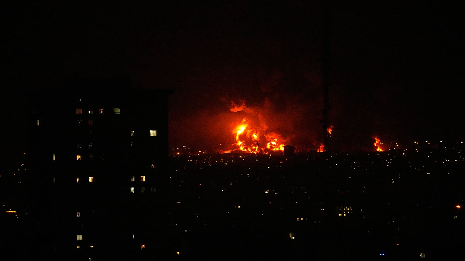 Ισραηλινά πλήγματα στην Τεχεράνη