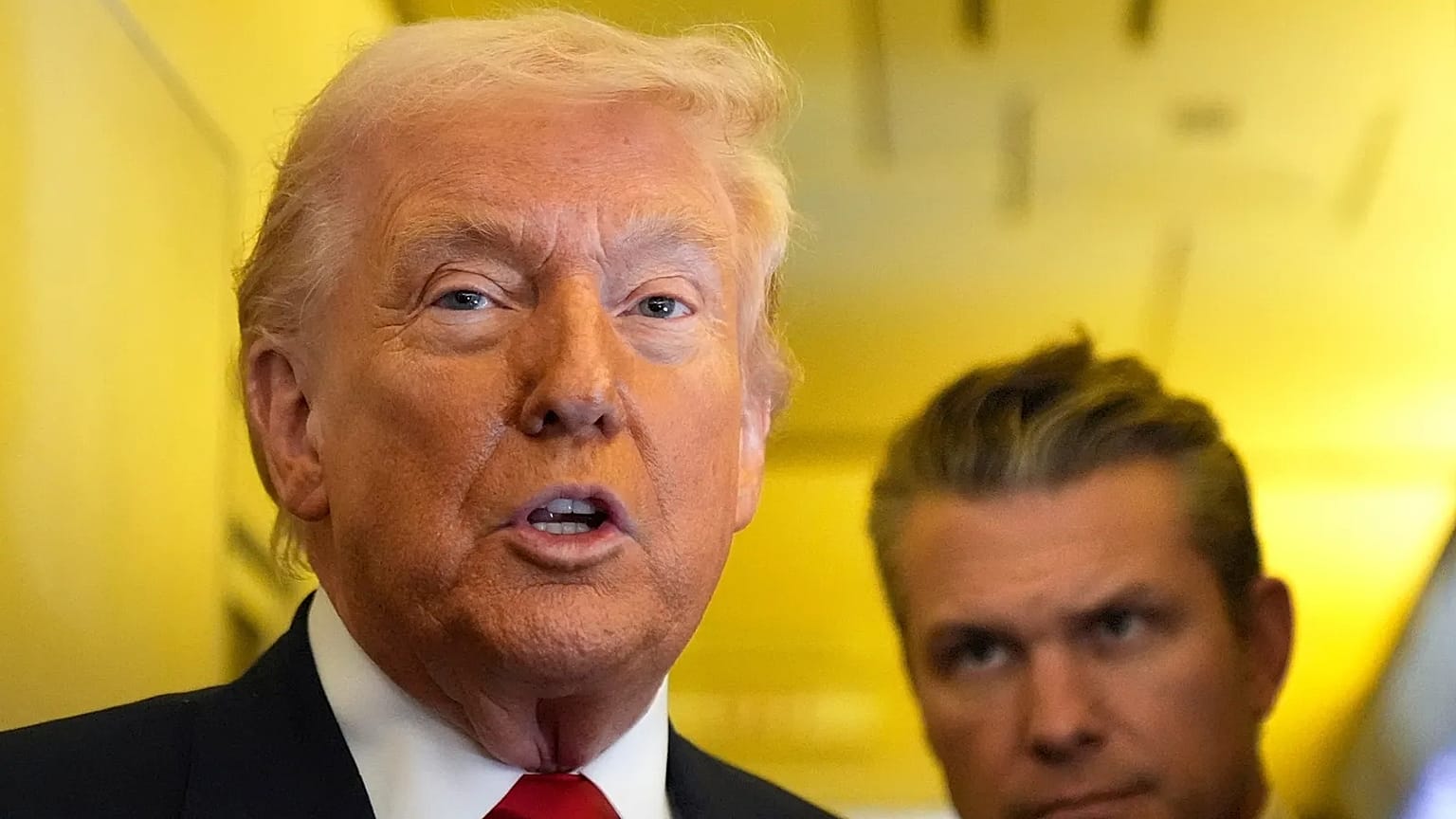 Trump afirma que el próximo ayatolá tiene que tener su aprobación