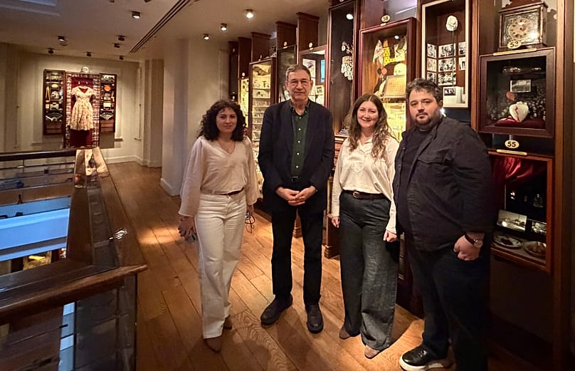 Nobel Ödüllü Yazar Orhan Pamuk ve Euronews Türkçe ekibi