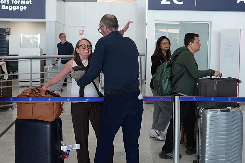 Una persona que regresa a Francia desde Dubái