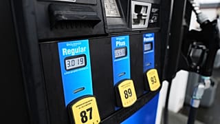 Les prix du pétrole flambent après l'attaque de 10 navires dans le détroit d'Ormuz