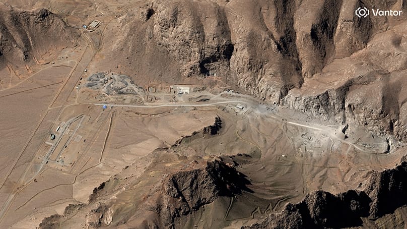 Dieses von Vantor bereitgestellte Satellitenbild zeigt einen Raketenkomplex in Isfahan, Iran, 8. März 2026