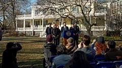 New York Belediye Başkanı Zohran Mamdani, 9 Mart 2026 Pazartesi günü Gracie Mansion'da düzenlenen basın toplantısında konuşuyor