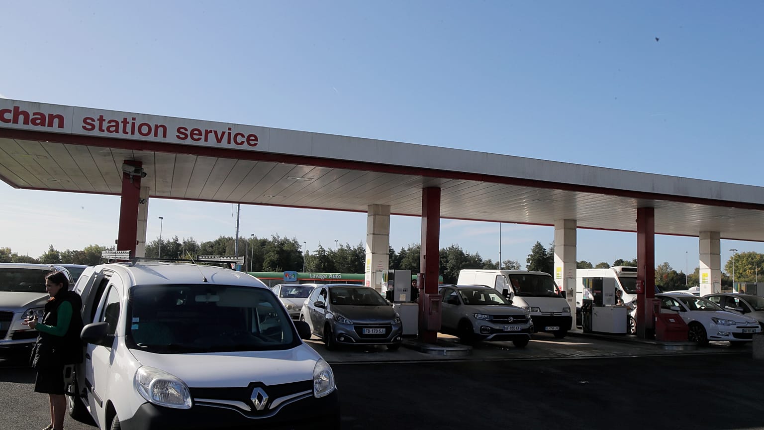 Une station service à Lille. Illustration 