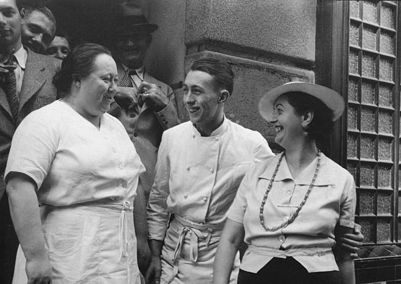 Mère Brazier, genç Paul Bocuse ile birlikte