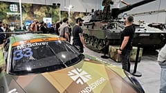 Dezember 2025: Die Bundeswehr wirbt auf der Motor Show in Essen um neue Rekruten.