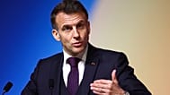 Le président français Emmanuel Macron prononce un discours lors de la séance plénière d'ouverture du Sommet sur l'énergie nucléaire de l'AIEA à Paris, le mardi 10 mars 2026.