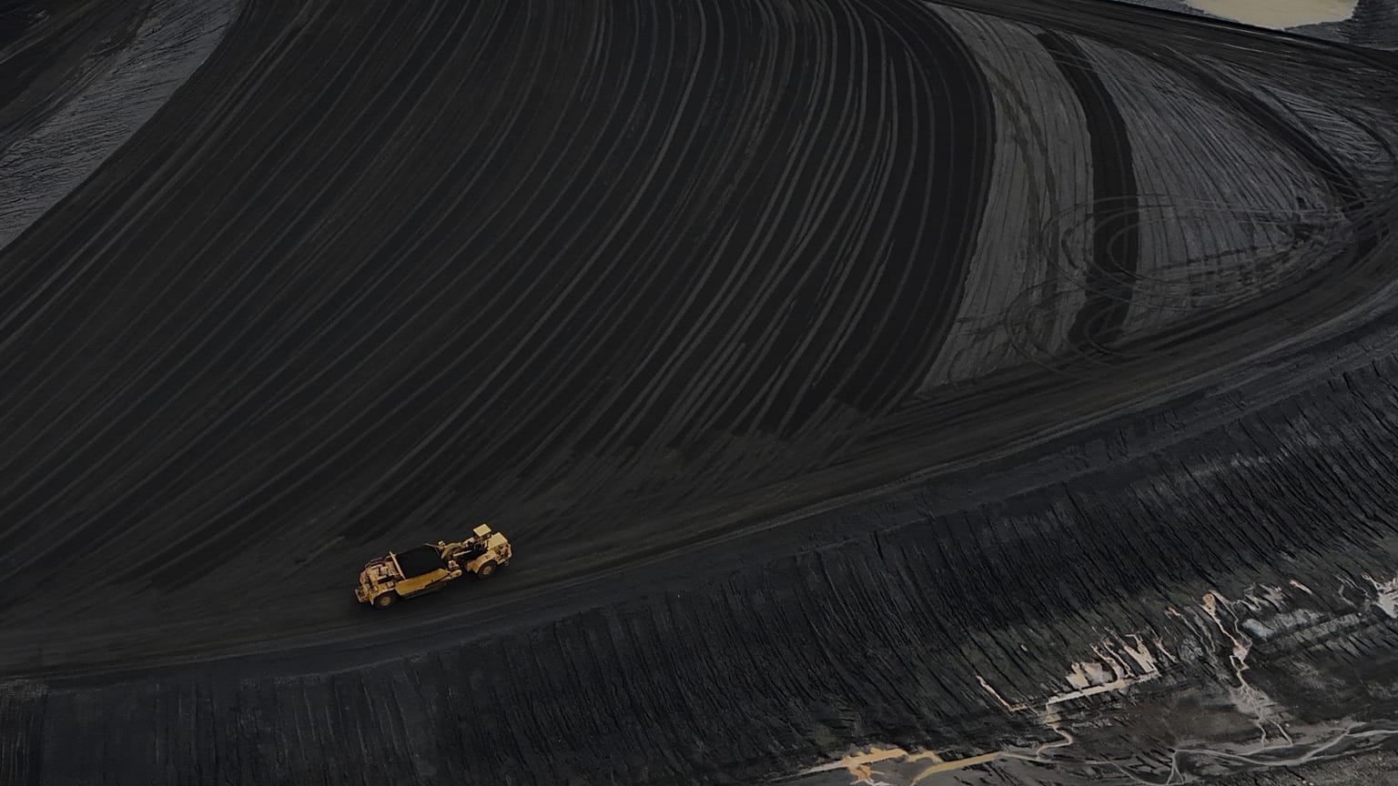 Il carbone rischia di "risorgere" per colpa della guerra in Medio Oriente