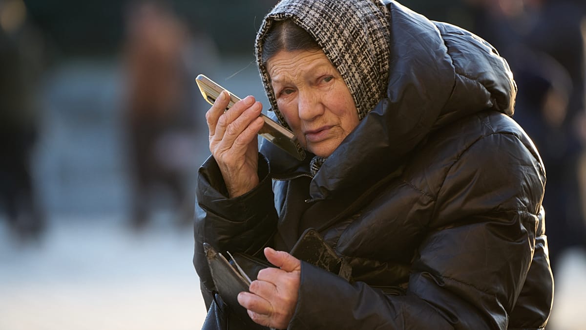 Russie : sur fond de coupures d'internet mobile, les pagers et les cartes papier ont le vent en poupe