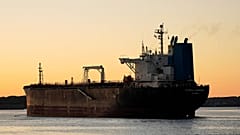 FILE - La petroliera Eternal Sunshine esce dal porto di Portland il 10 giugno 2022, a Portland, nel Maine.