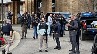 استجابت قوات إنفاذ القانون لبلاغ في معبد إسرائيل اليهودي في بلدة ويست بلومفيلد بولاية ميشيغان. (صورة من وكالة أسوشيتد برس/كوري ويليامز)