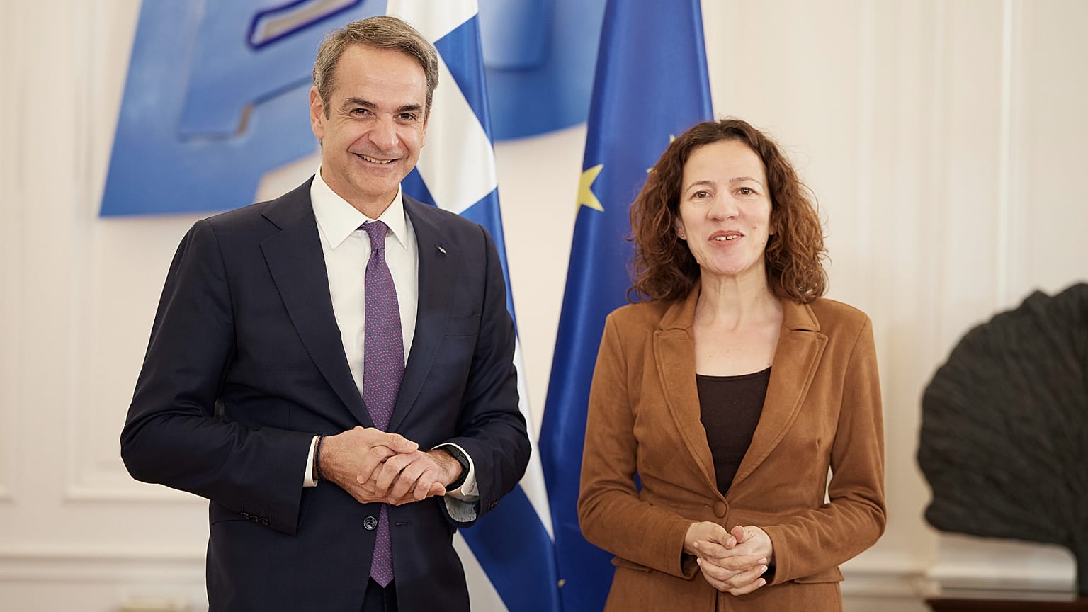 Συνάντηση Κυριάκου Μητσοτάκη με της εκτελεστική αντιπρόεδρο της Κομισιόν Ροξάνα Μινζάτου