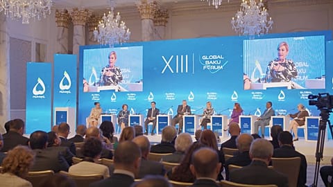 Sessão do painel no Fórum Gobal Baku, Baku, Azerbaijão, quinta-feira, 12 de março de 2026.