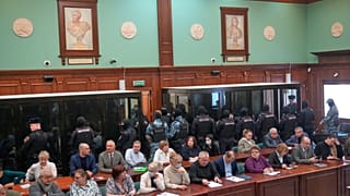 Konser salonu katliamı davasının duruşmasından bir görsel.